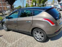 Usata Lancia Delta 189 CV (139 kW) 2010 Bronzo Utilitaria