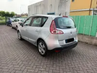 Usata Renault Scénic III Luxe 110 CV (80 kW) 2011 Argento Monovolume