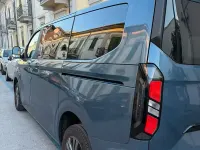 Usata Ford Tourneo Titanium 136 CV (100 kW) 2025 Bluazzurro Monovolume