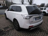 Usata Mitsubishi Outlander Instyle 150 CV (110 kW) 2015 Bianco pastello SUV