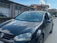 Usata VW Golf V 2004 Blu Utilitaria