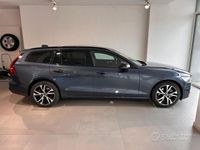 Nuova Volvo V60 Plus 197 CV (144 kW) 2025 Denim blu Station wagon