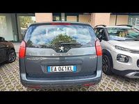 Usata Peugeot 5008 109 CV (80 kW) 2011 Grigio Monovolume