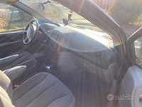 Usata Chrysler Voyager 150 CV (110 kW) 2005 Nero Monovolume