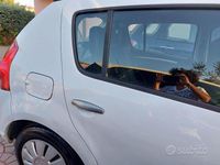 Usata Dacia Sandero 75 CV (55 kW) 2010 Bianco Berlina