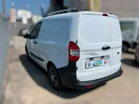 Usata Ford Tourneo Courier 75 CV (55 kW) 2018 Bianco Monovolume