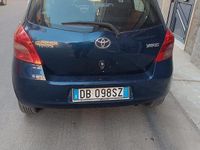Usata Toyota Yaris 69 CV (50 kW) 2007 Blu Berlina