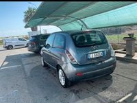 Usata Lancia Ypsilon 60 CV (44 kW) 2011 Grigio Utilitaria