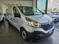 Usata Renault Trafic SE 125 CV (91 kW) 2017 Argento Monovolume