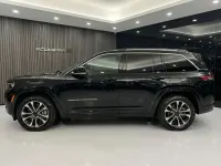 Usata Jeep Grand Cherokee Overland 272 CV (200 kW) 2024 Diamond black SUV