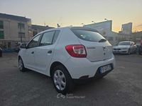 Usata Dacia Sandero 90 CV (66 kW) 2016 Bianco Utilitaria