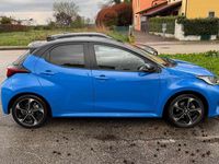 Usata Toyota Yaris Hybrid 92 CV (67 kW) 2024 Blu/azzurro Berlina