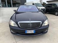 Usata Mercedes S320 235 CV (172 kW) 2008 Blu/azzurro Berlina