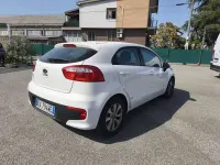 Usata Kia Rio 86 CV (63 kW) 2015 Bianco Berlina