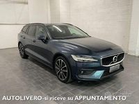 Usata Volvo V60 Momentum 150 CV (110 kW) 2019 Blu Station wagon