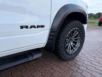 Usata RAM 1500 401 CV (294 kW) 2022 Bianco e nero Pick-up