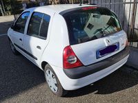 Usata Renault Clio II Authentique 58 CV (42 kW) 2003 Bianco Berlina