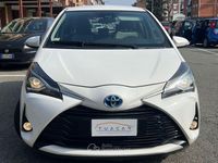 Usata Toyota Yaris Hybrid Active 101 CV (74 kW) 2018 Bianco Berlina