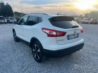 Usata Nissan Qashqai N-Connecta 110 CV (80 kW) 2017 Bianco SUV