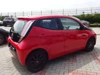 Usata Toyota Aygo X-clusiv 69 CV (50 kW) 2016 Rosso Utilitaria