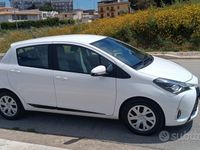 Usata Toyota Yaris Active 72 CV (52 kW) 2019 Bianco Berlina
