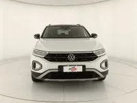 Usata VW T-Roc Life 116 CV (85 kW) 2023 Pure white nero SUV