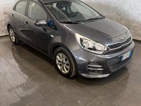 Usata Kia Rio 75 CV (55 kW) 2015 Grigio Berlina