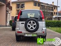 Usata Daihatsu Terios 86 CV (63 kW) 2005 Grigio chiaro SUV