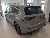 Usata VW Golf VIII GTI 265 CV (194 kW) 2025 Grigio Berlina
