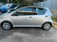 Usata Toyota Aygo 68 CV (50 kW) 2010 Grigio Utilitaria