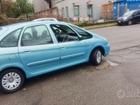 Usata Citroën Xsara Picasso 75 CV (55 kW) 2005 Verde Monovolume