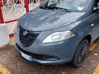 Usata Lancia Ypsilon 85 CV (62 kW) 2016 Grigio Utilitaria