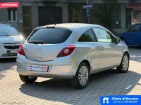 Usata Opel Corsa Club 86 CV (63 kW) 2012 Argento Utilitaria
