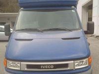 Usata Iveco 35.12 115 CV (84 kW) 2005 Blu Furgone