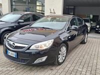 Usata Opel Astra Cosmo 140 CV (102 kW) 2012 Nero Berlina