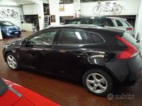 Usata Volvo V40 Kinetic 149 CV (109 kW) 2015 Nero Berlina