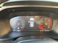 Usata Volvo XC40 150 CV (110 kW) 2019 Bianco SUV