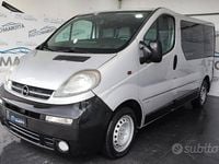 Usata Opel Vivaro 2003 Grigio Monovolume