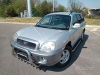 Usata Hyundai Santa Fe Dynamiq 125 CV (91 kW) 2004 Grigio SUV