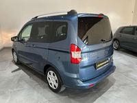 Usata Ford Tourneo Courier 99 CV (72 kW) 2019 Azzurro Monovolume