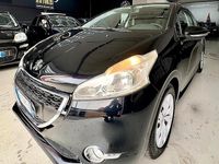Usata Peugeot 208 Access 95 CV (69 kW) 2013 Nero Utilitaria
