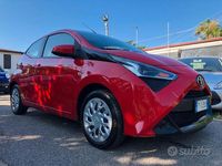 Usata Toyota Aygo Cool 72 CV (52 kW) 2019 Rosso Utilitaria