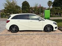 Usata Mercedes B180 Premium 109 CV (80 kW) 2017 Bianco Monovolume
