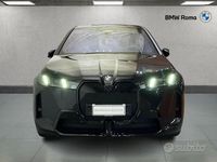 Usata BMW iX Comfort Edition 400 kW (544 CV) 2024 Black sapphire metallic SUV