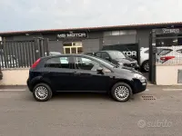 Usata Fiat Punto 77 CV (56 kW) 2017 Bluazzurro Utilitaria