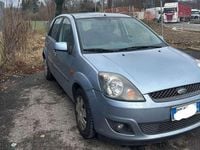 Usata Ford Fiesta Zetec 75 CV (55 kW) 2006 Blu/azzurro Utilitaria
