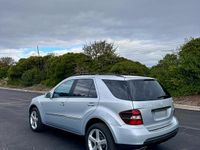 Usata Mercedes ML320 224 CV (164 kW) 2008 Grigio SUV