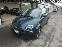 Usata Fiat 500e Icon 86 kW (118 CV) 2020 Blu/azzurro pastello Berlina