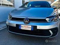 Usata VW Polo Life 90 CV (66 kW) 2023 Grigio Utilitaria