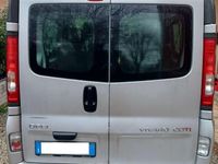 Usata Opel Vivaro 114 CV (83 kW) 2014 Argento Monovolume